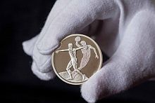 Серебряная монета 10 евро 925 пробы в капсуле XXXVIII летние Олимпийские Игры, Афины 2004.  Греция 2004 PF
