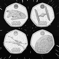 Памятный набор из 4-х монет 50 пенсов в буклете Космические корабли. Звёздные войны. Великобритания 2024 BU