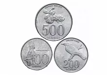 Набор из 3-х монет 100, 200 и 500 рупий. Индонезия 2002-2003 XF